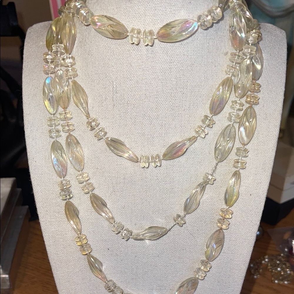 Elegant Vintage Clear Beaded Necklace